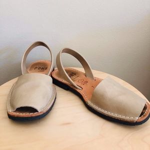 Avarcas Pons Sandals Size 37